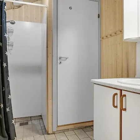 Dom wakacyjny Stunning In Sydals With Sauna